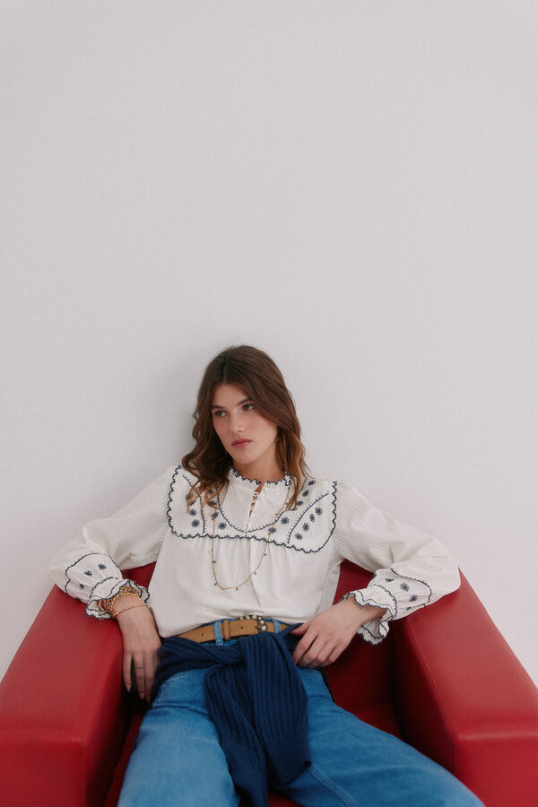 Hoss Intropia Melisa. T-shirt bordada Ecru