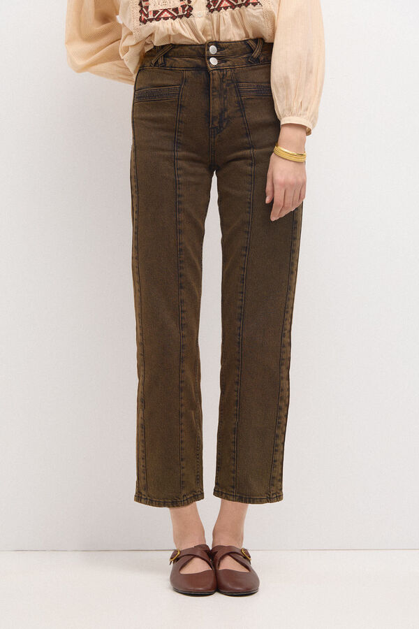 Hoss Intropia Odele. Jeans entallados con cortes Marron