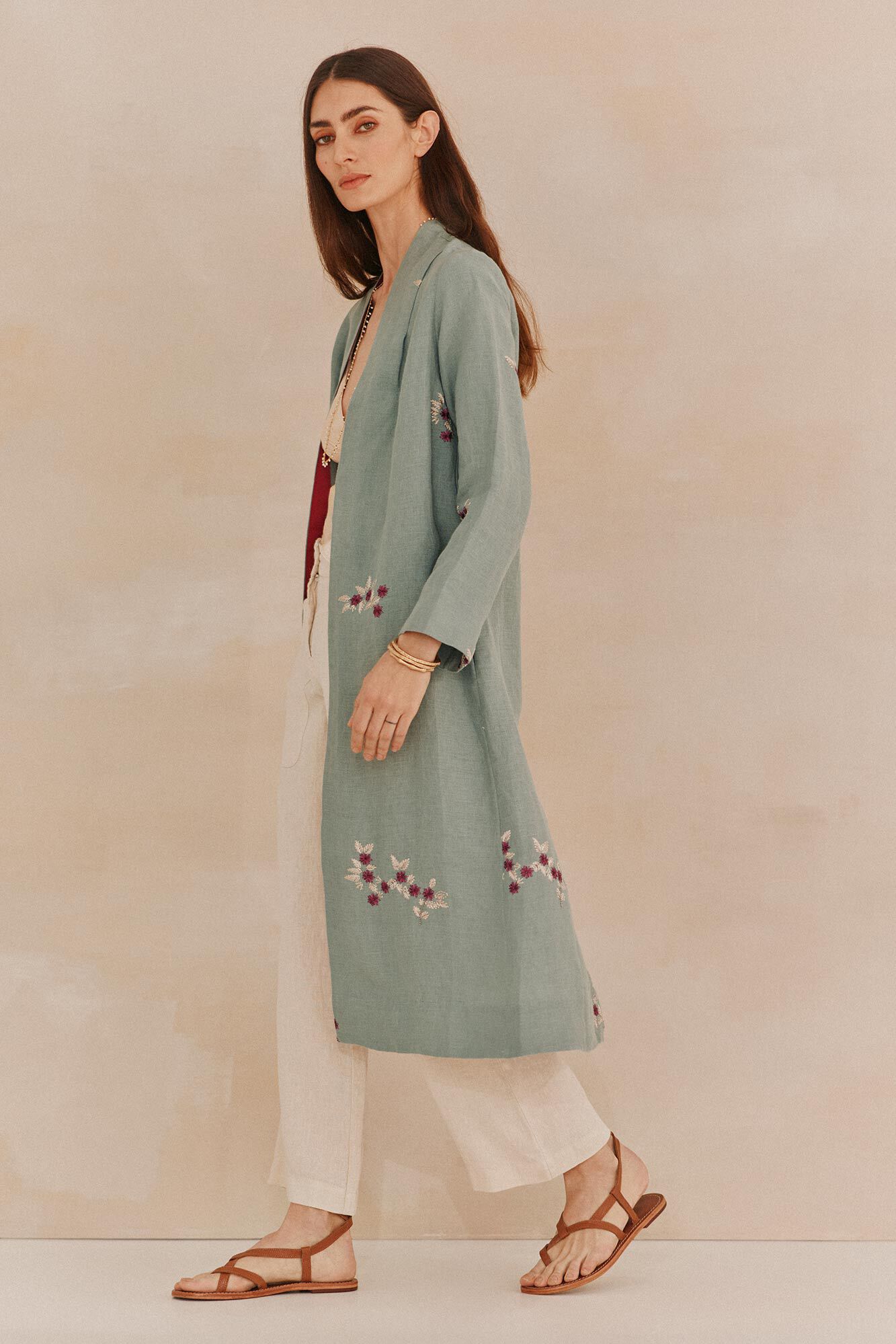 最新人気 Eloise. Embroidered Kimono 絵画