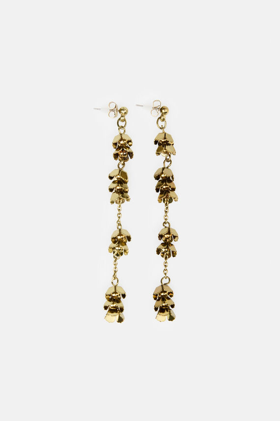 Lea. Pendientes de flores bañados en oro