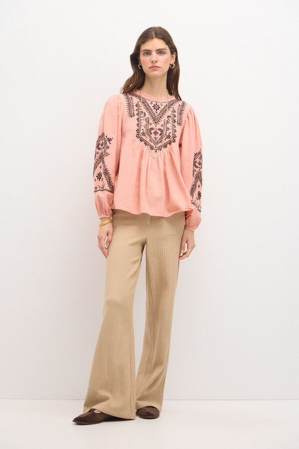 Hoss Intropia Cleo. Ethnic embroidered blouse. Pink