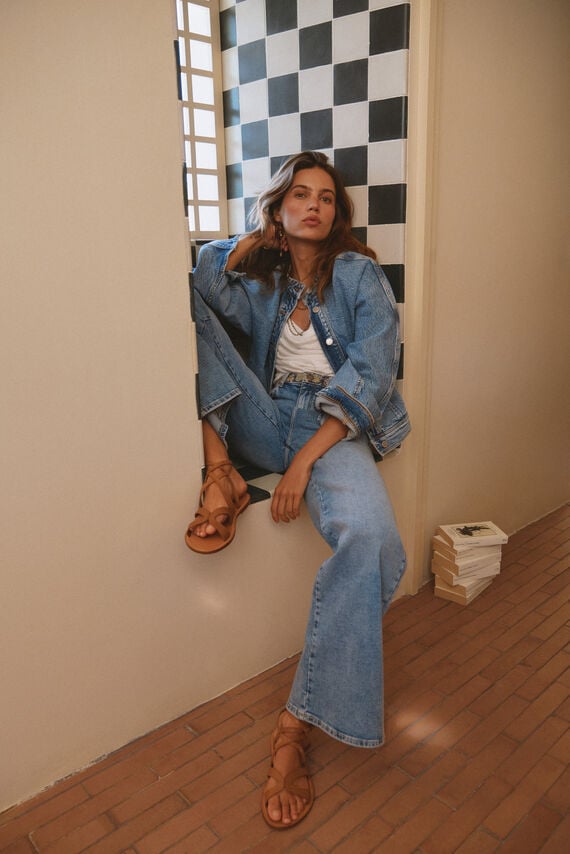 Briar. Jeans bordados