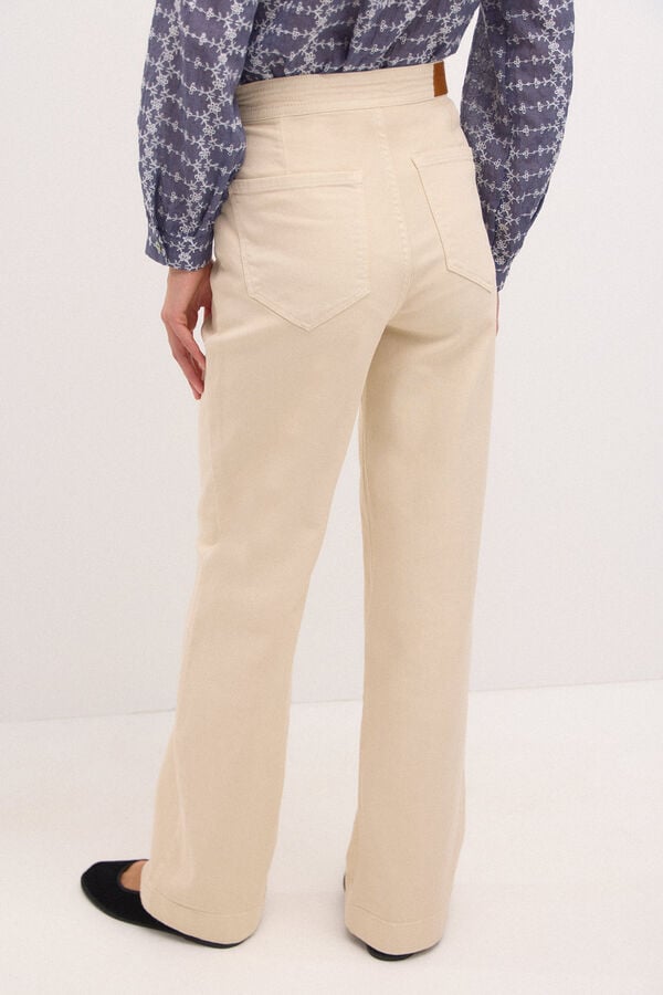 Hoss Intropia Olivia. Wide-leg jeans with buttons Ivory