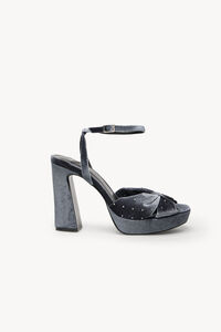 Hoss Intropia Maia. Sand&aacute;lia de salto de veludo