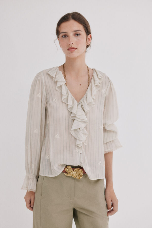 Hoss Intropia Clarisse. Blusa com folhos Ecru