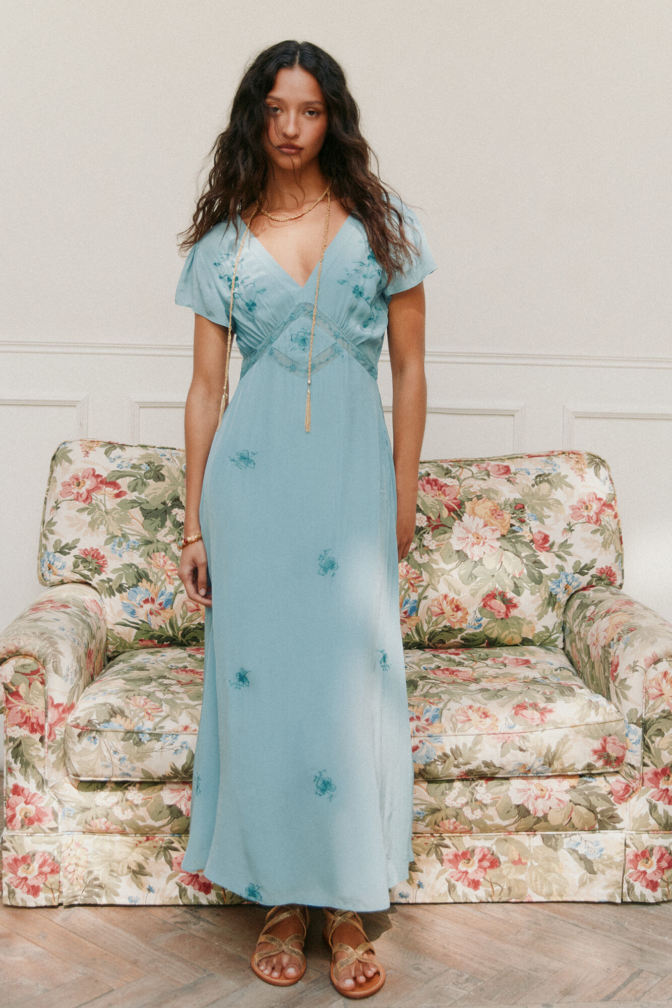Hoss Intropia Ainhoa. Vestido bordado