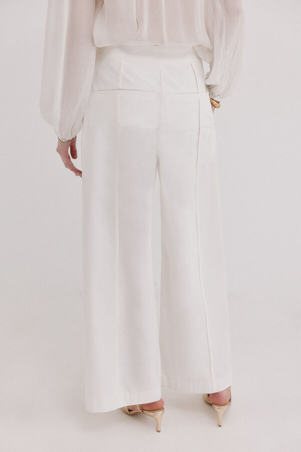 Hoss Intropia Polly. Cal&ccedil;a com pregas duplas Ecru