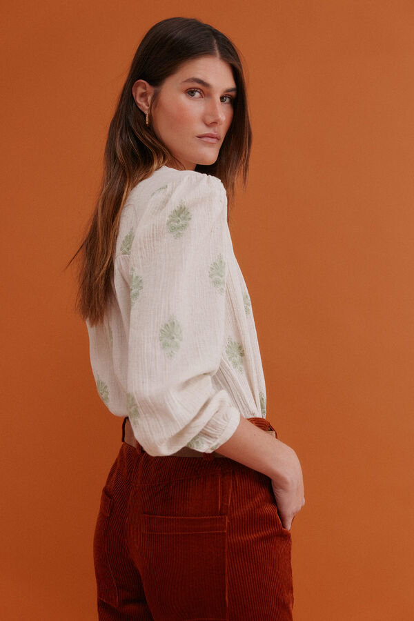 Hoss Intropia Graça. Blusa bordada Ecru