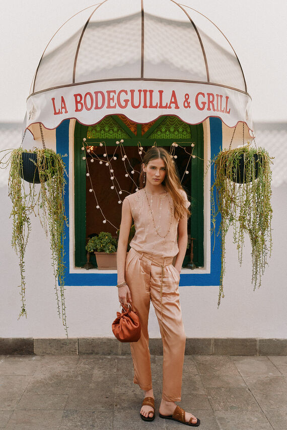 Pearl. Pantalón fluído satinado