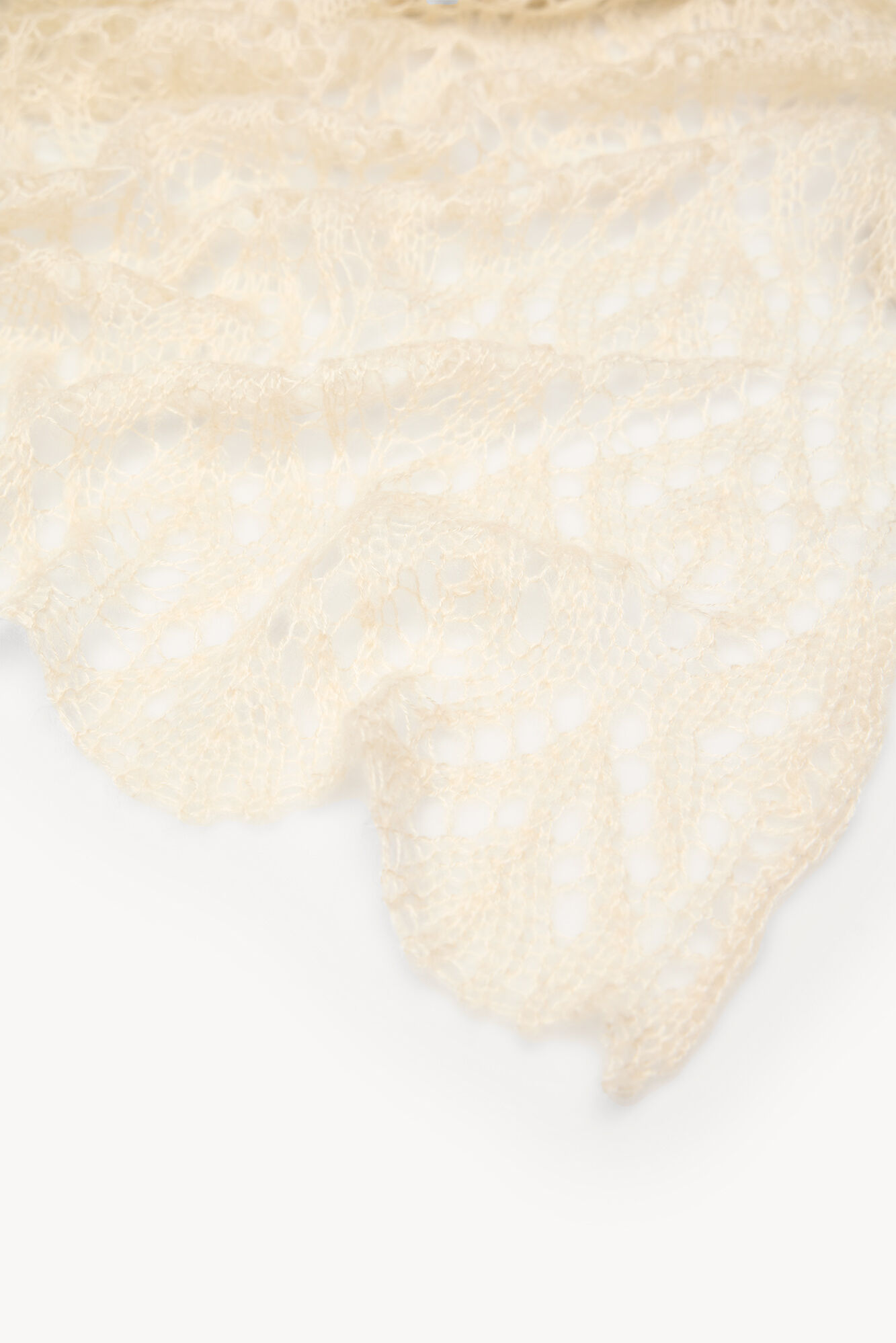 Hoss Intropia Lucila. Bufanda calada