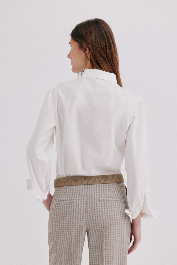 Hoss Intropia Caia. Blusa com la&ccedil;ada Branco
