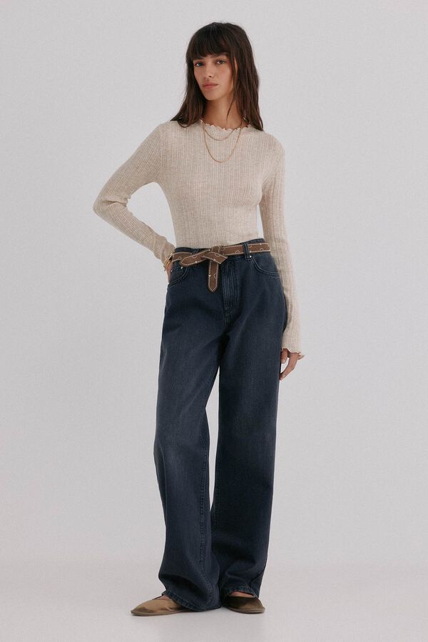 Hoss Intropia Nidia. Top com detalhe de ondas Ecru