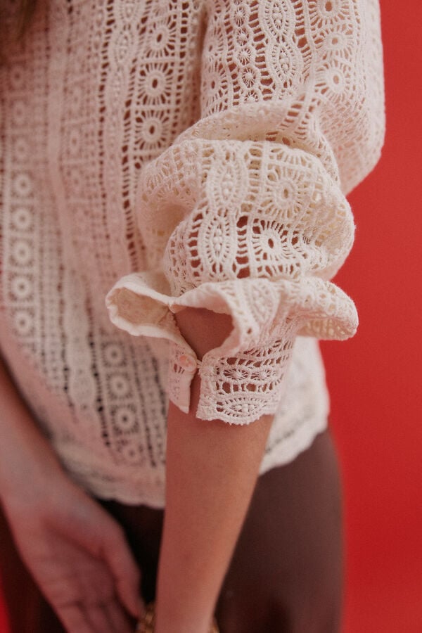 Hoss Intropia Camille. Blusa em renda guipir Ecru