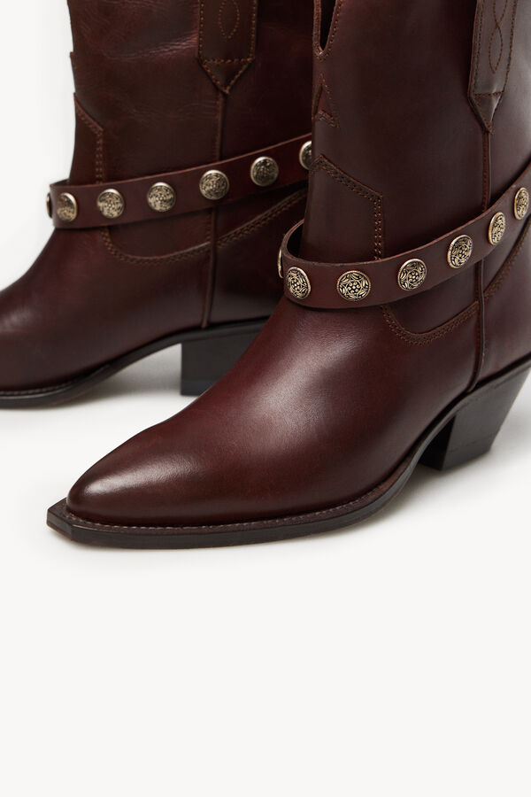 Hoss Intropia Martina. Flat leather boots Beige