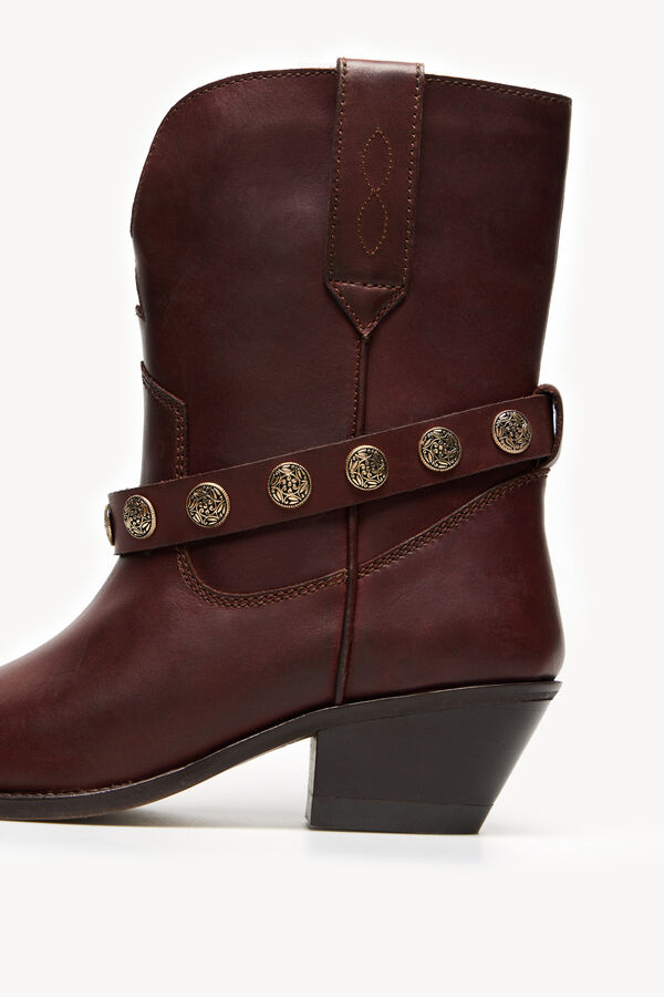 Hoss Intropia Martina. Flat leather boots Beige