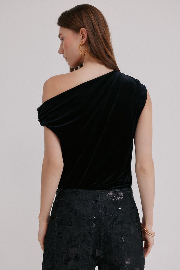 Hoss Intropia Marcela. Top assimétrico Preto