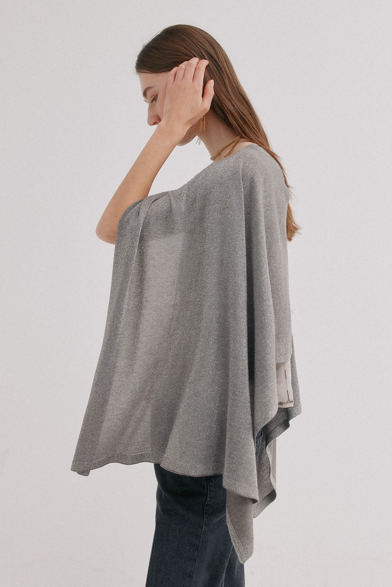 Hoss Intropia Laila. Capa com n&oacute; e brilho