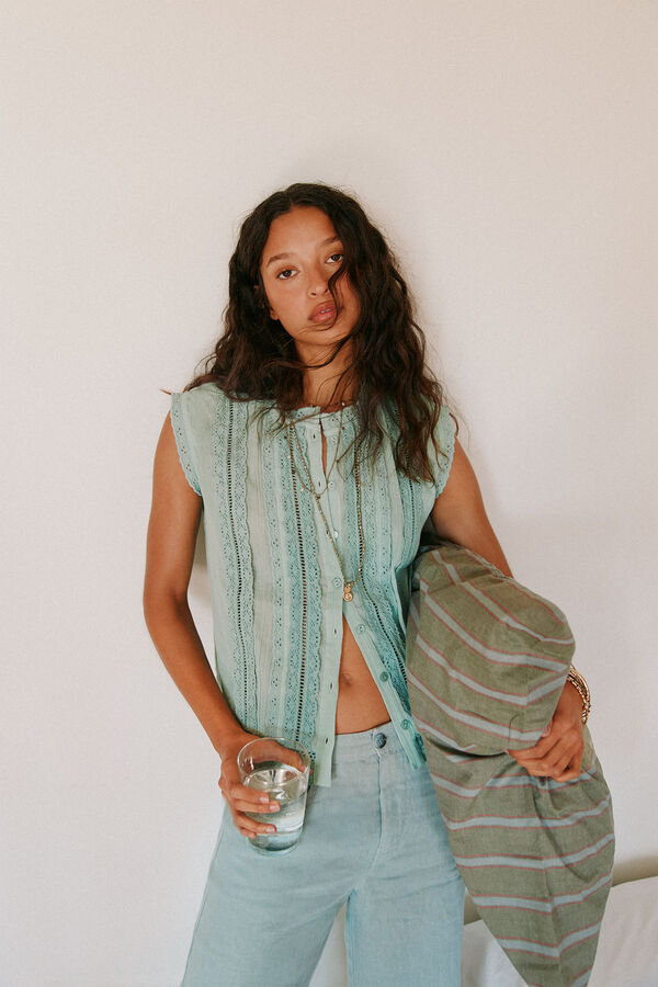 Hoss Intropia Cora. Blusa encajes Verde