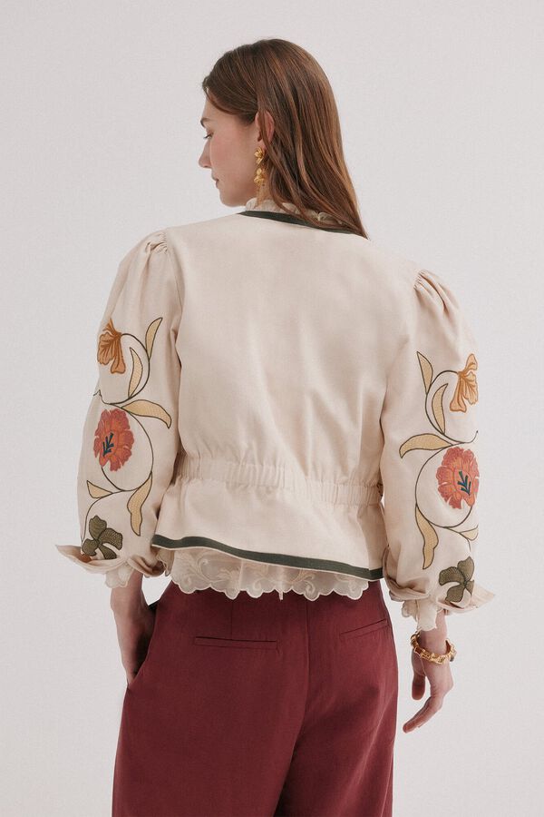 Hoss Intropia Eilana. Casaco com detalhes bordados Ecru
