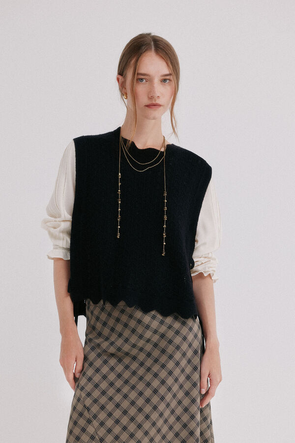 Hoss Intropia Isaura. Knitted gilet Black