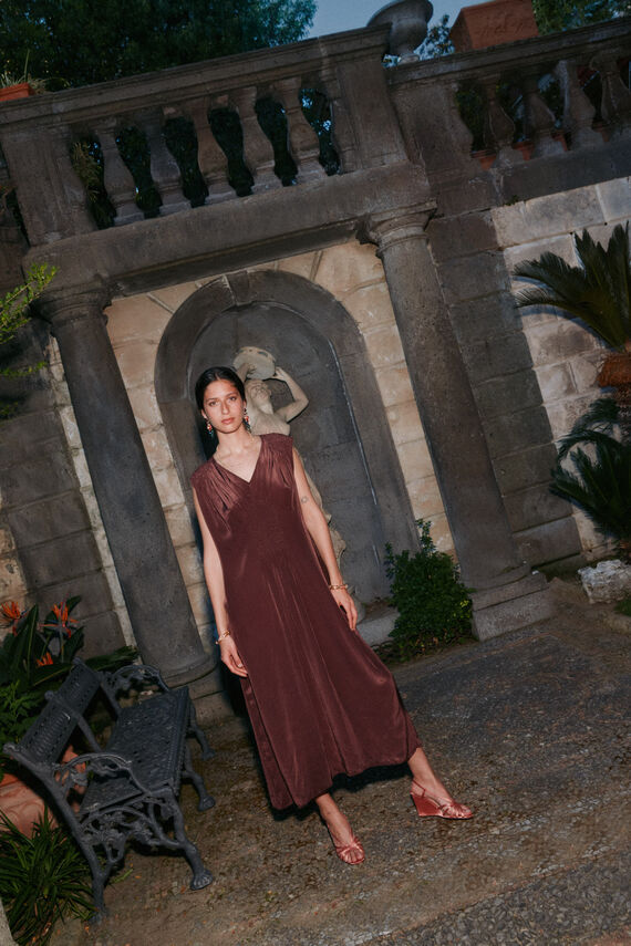 Aura. Vestido midi fluído