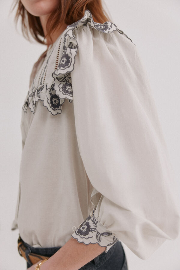 Hoss Intropia Carolina. Blusa bordada Cinzento