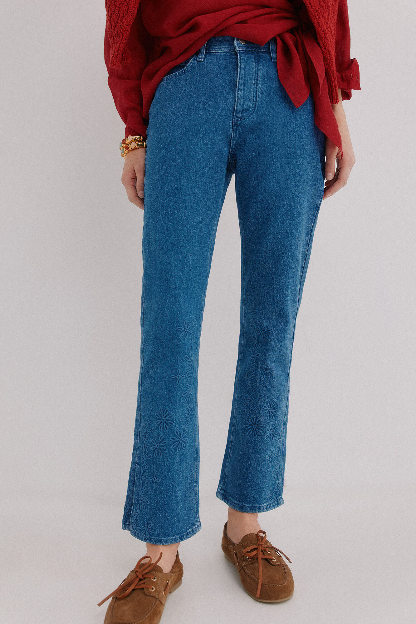 Hoss Intropia Bruna. Jeans bordados florais