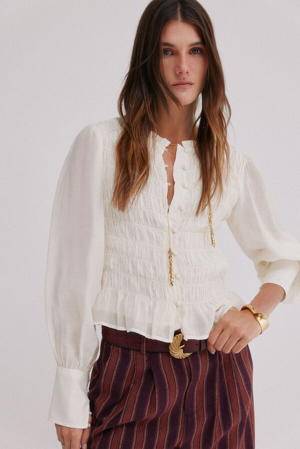 Hoss Intropia Camino. Blusa romântica Ecru