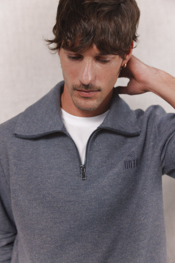 Sudadera lavada cuello cremallera
