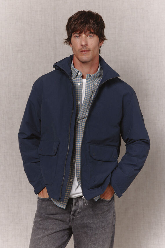 Chaqueta técnica bolsillos