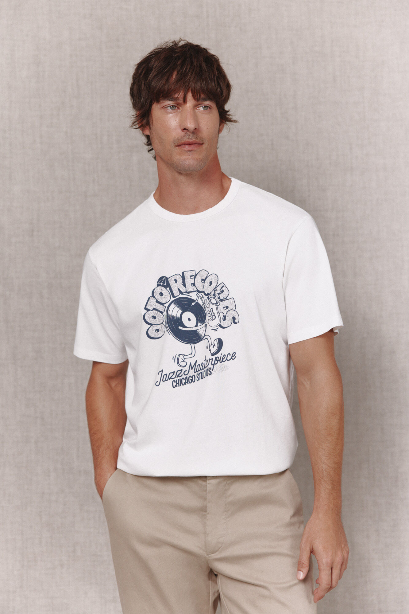 OOTO T-shirt gr&aacute;fica lavada