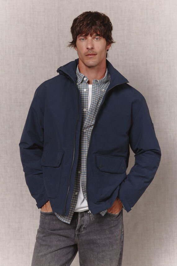 Chaqueta técnica bolsillos