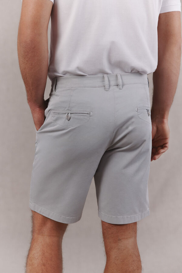 OOTO Bermuda b&aacute;sica regular Gris