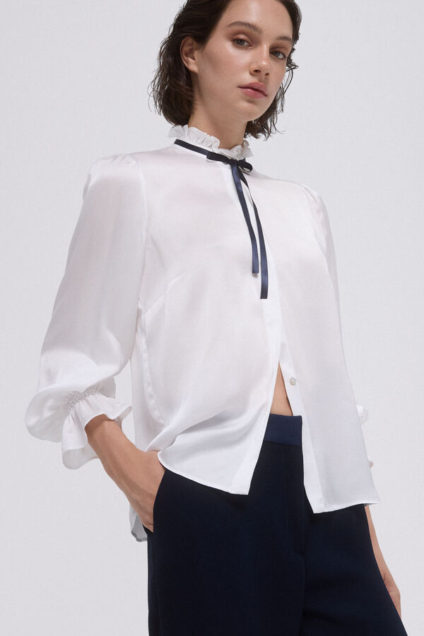 Pedro del Hierro Blusa de cetim com laço Ecru