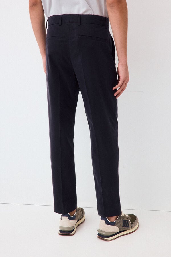 Pedro del Hierro Cal&ccedil;as chino com pin&ccedil;as em algod&atilde;o-tencel tapered Azul