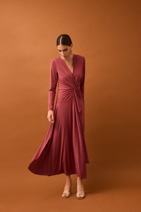 Vestido fluido detalle nudo