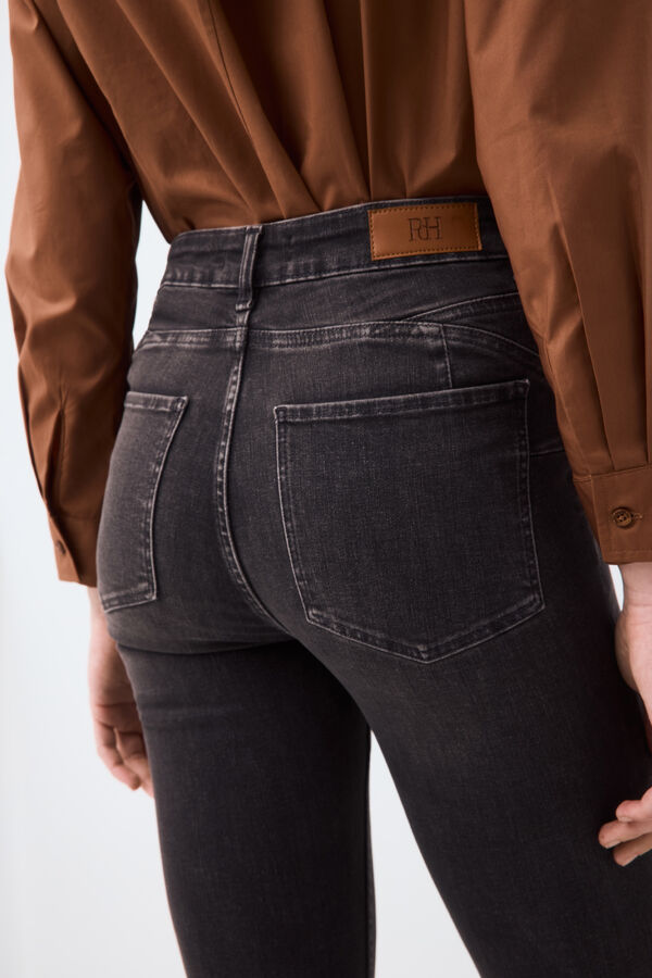Pedro del Hierro Jeans push up stove pipe b&aacute;sicos Cizento