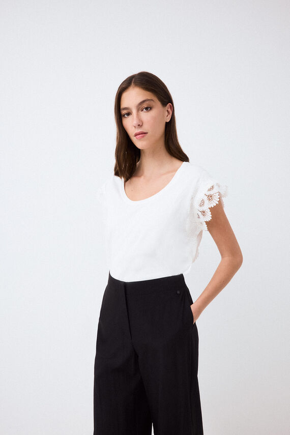Camiseta mangas crochet