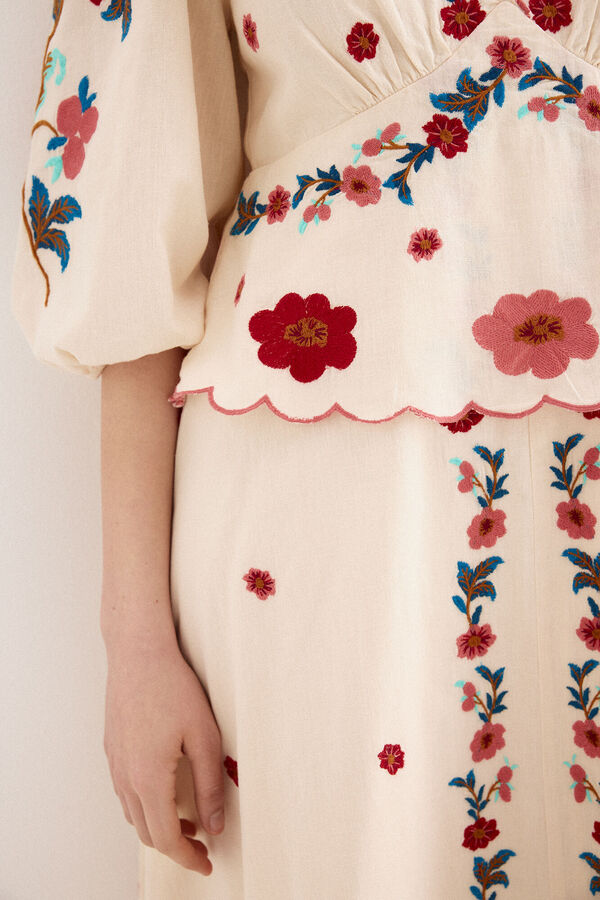 TFP by Tamara Falc&oacute; Vestido bordado Beige
