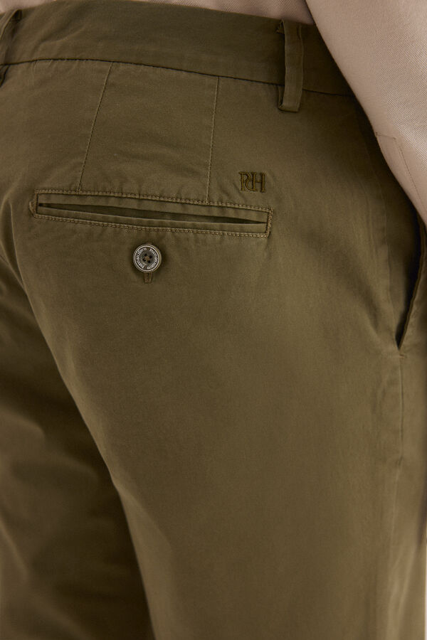 Pedro del Hierro Regular chino Bermuda shorts Green