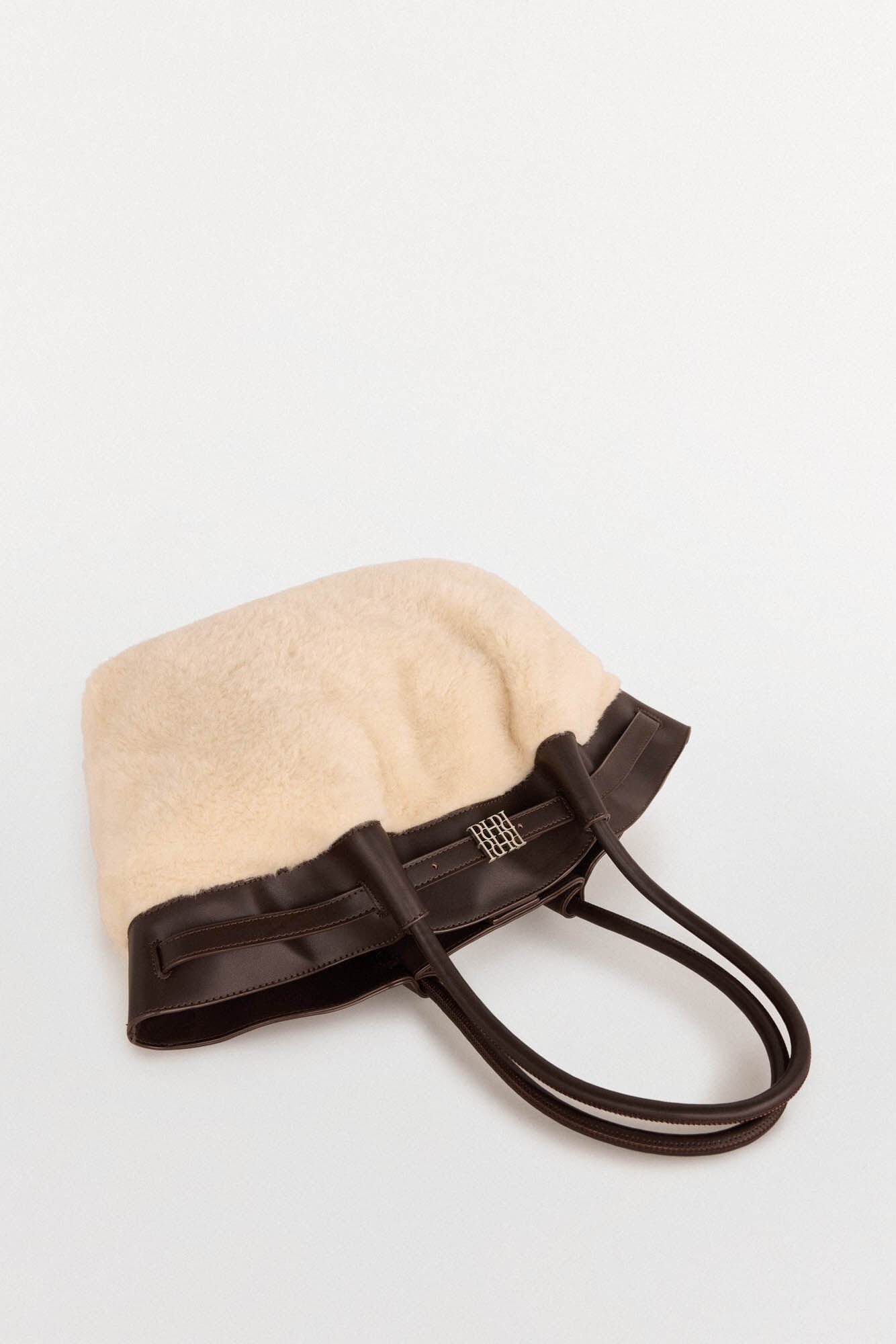 Combined shearling shopper bag | Women's bags | Cortefiel