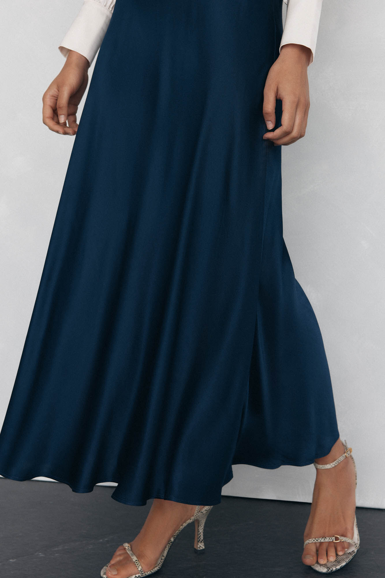 Pedro del Hierro Satin-finish skirt