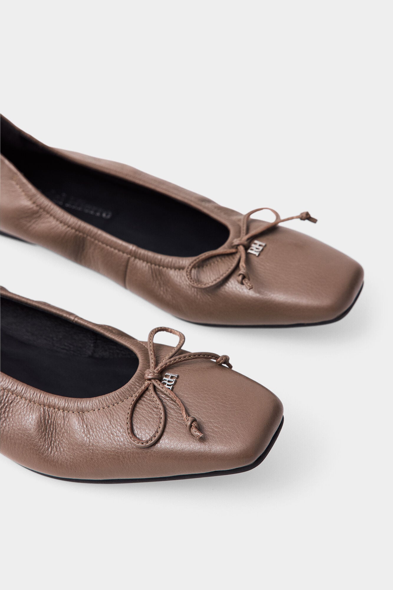 Pedro del Hierro Sabrinas soft logo