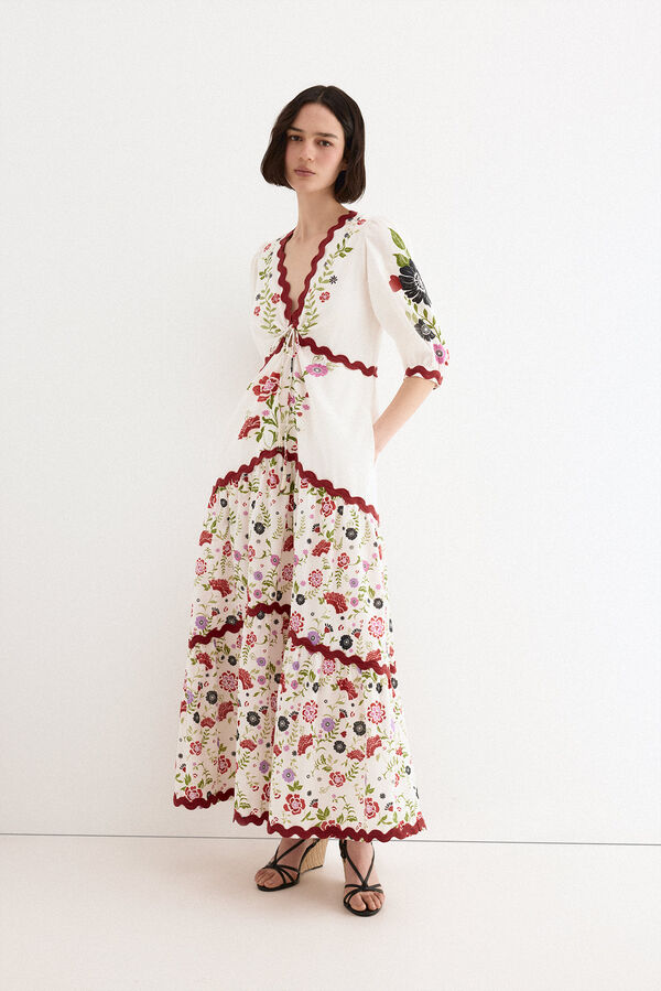 TFP by Tamara Falc&oacute; Vestido comprido estampado Branco