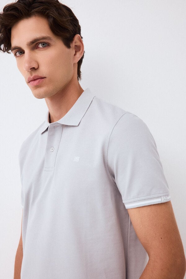 Pedro del Hierro Polo pu&ntilde;o fantas&iacute;a Gris