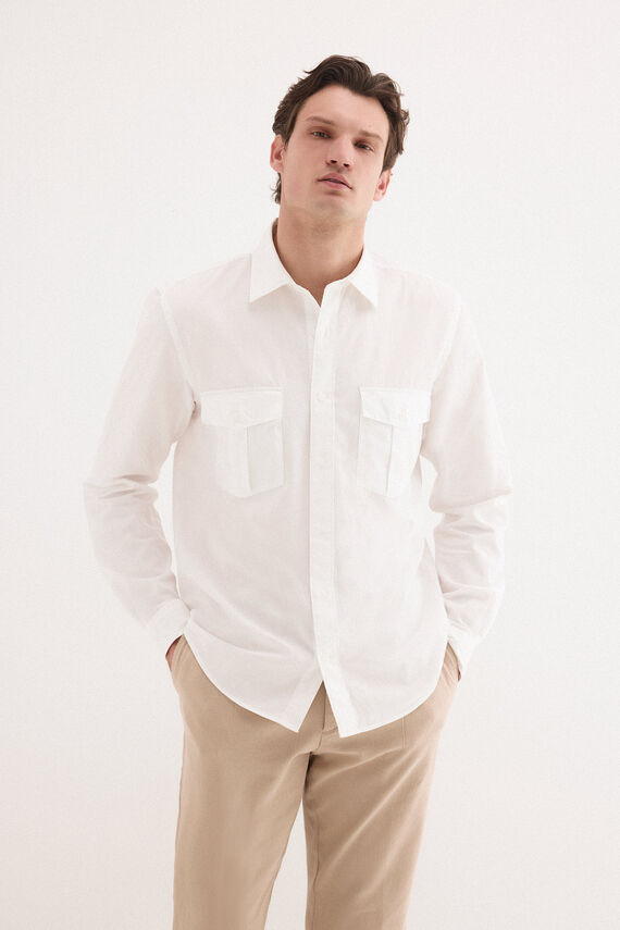Camisa lisa twill bolsillos