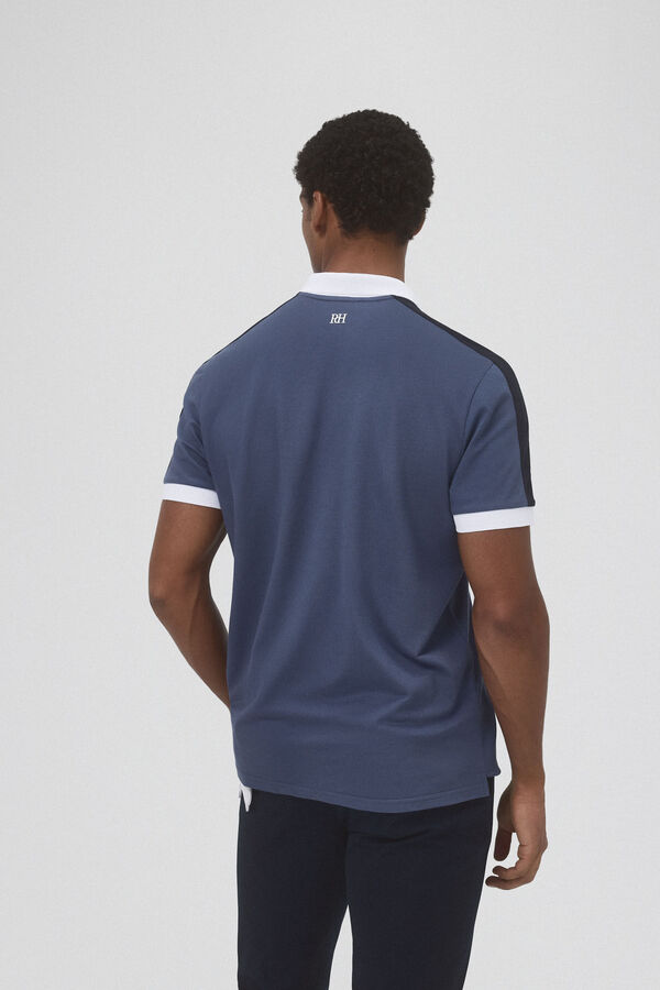 Pedro del Hierro Polo contrasts golf Blue
