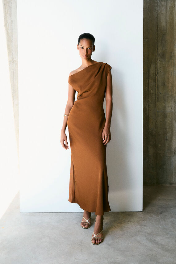 Vestido asimétrico midi