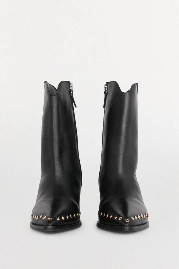 Pedro del Hierro Studded heeled boot in leather Black