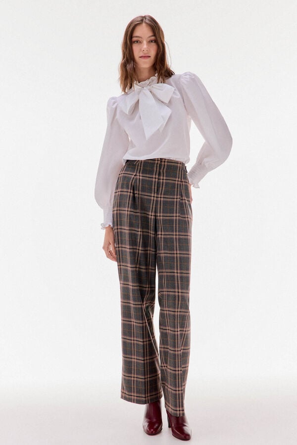 TFP by Tamara Falcó Plain blouse with bow or tie Ecru